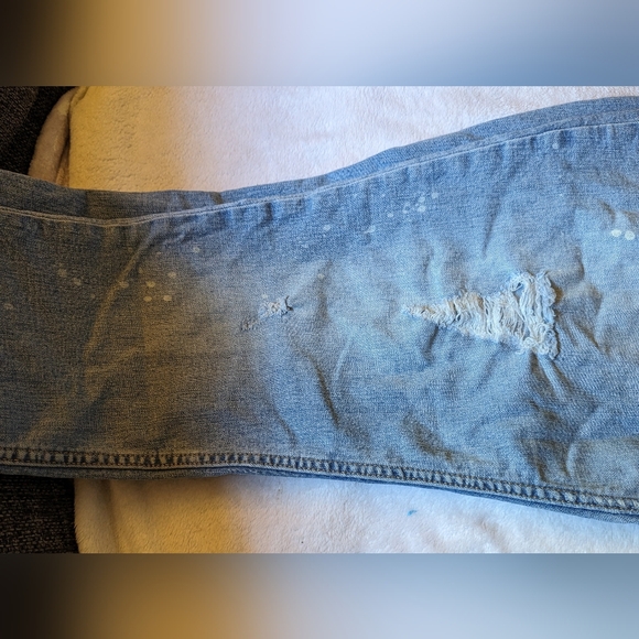 Old Navy Distressed Boyfriend Jeans - Picture 2 of 3